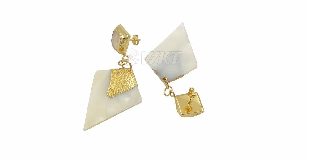 Romantic White Shell and Pearl Leaf Earrings – Gold-Plated Finish