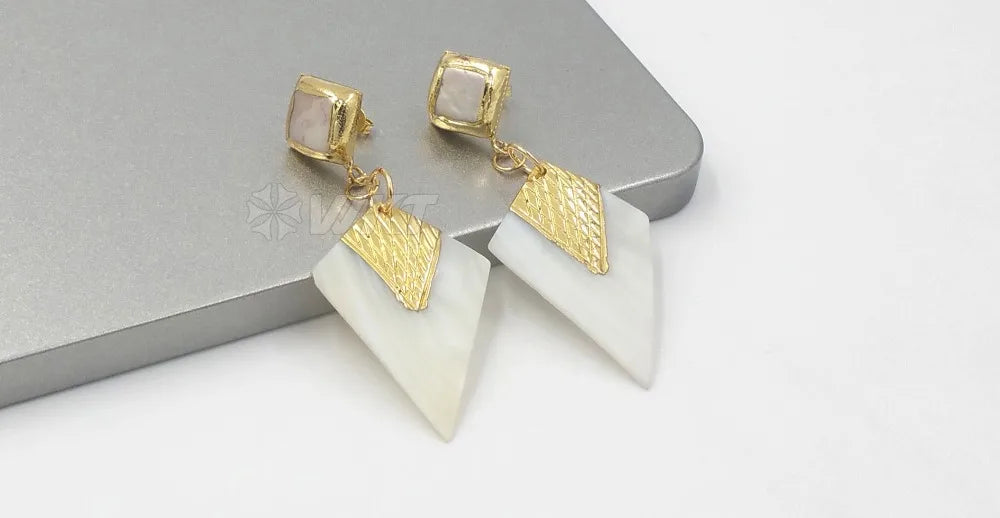 Romantic White Shell and Pearl Leaf Earrings – Gold-Plated Finish