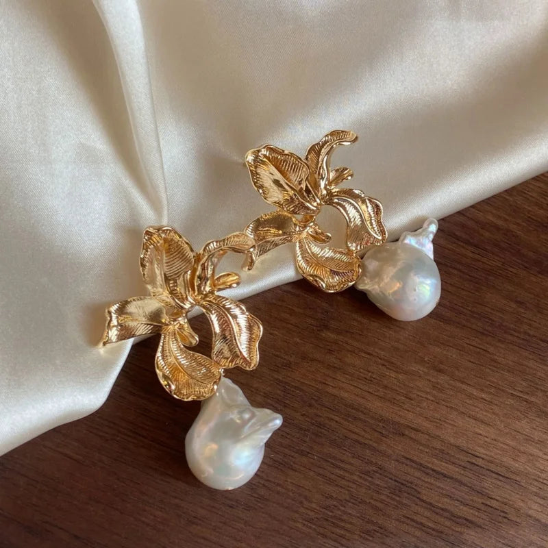 Vintage Baroque Pearl Drop Earrings – Romantic Iris Design